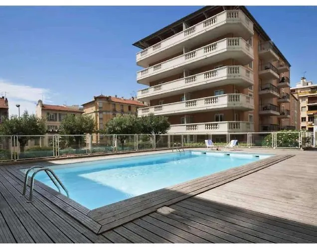Studio Piscine 150 Metres Bord De Mer