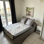 Studio Piscine 150 Metres Bord De Mer